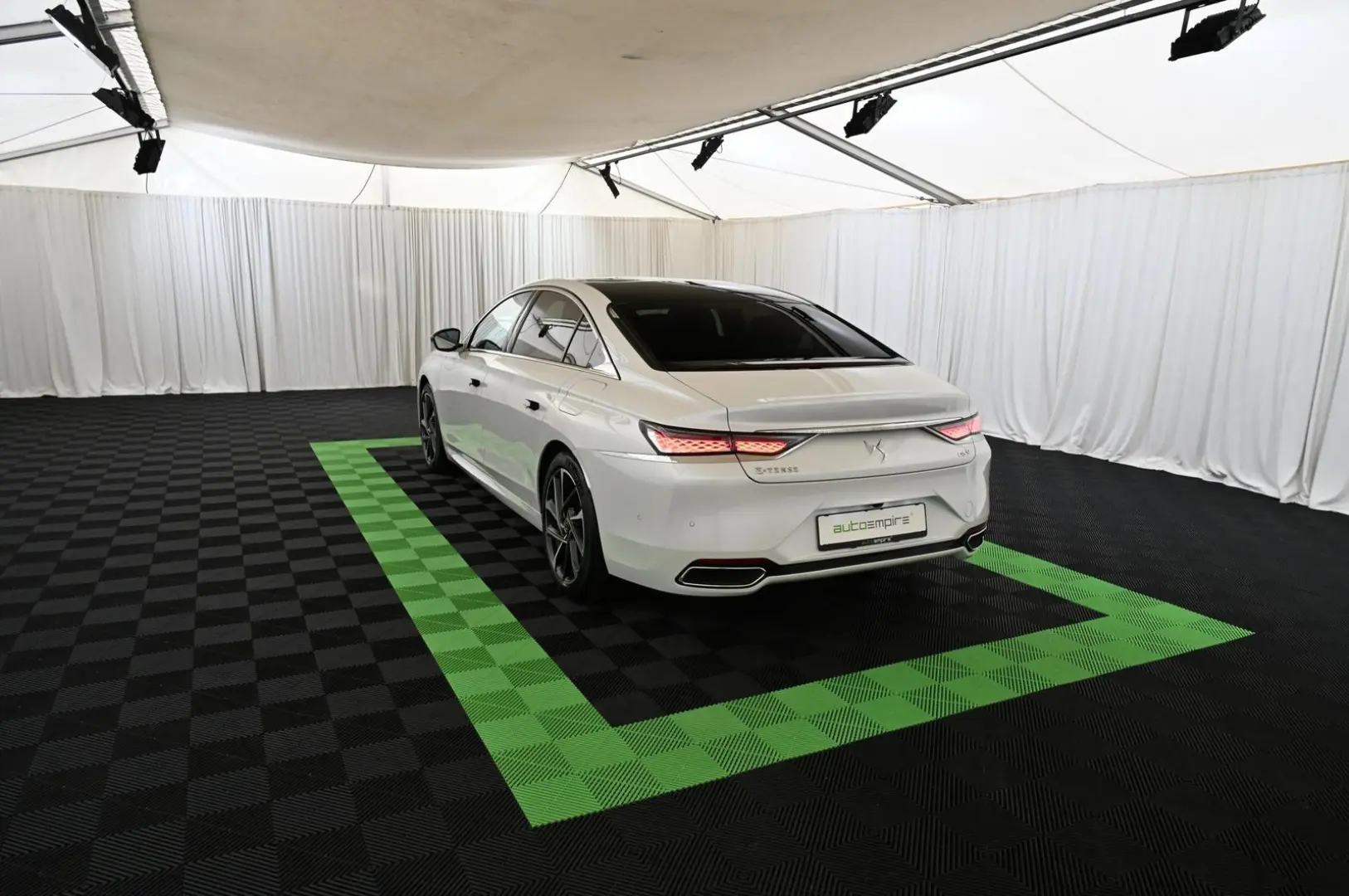 DS9 1.6 E-Tense 250 RIVOLI+ UVP 71.000 EUR