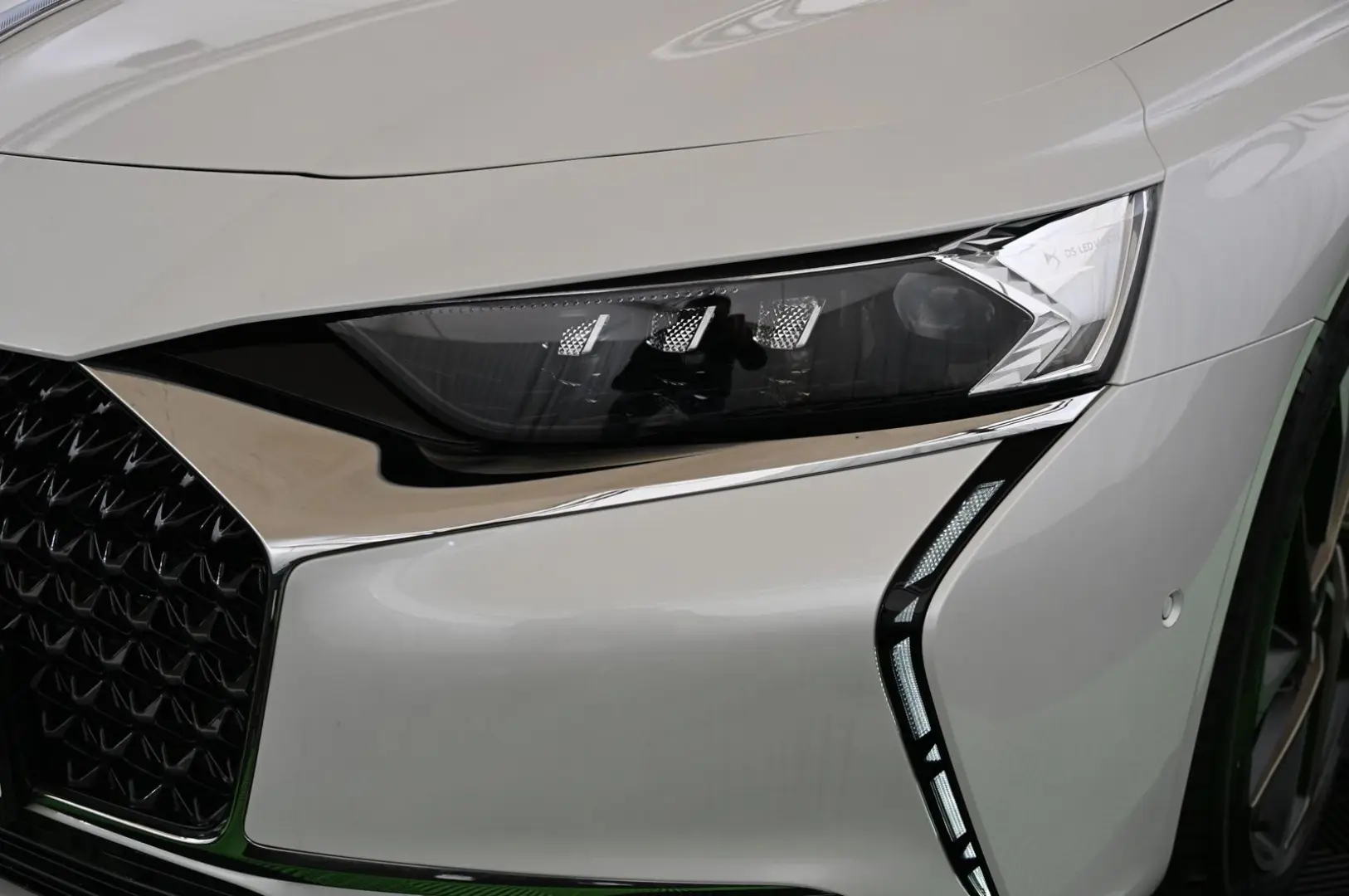 DS9 1.6 E-Tense 250 RIVOLI+ UVP 71.000 EUR