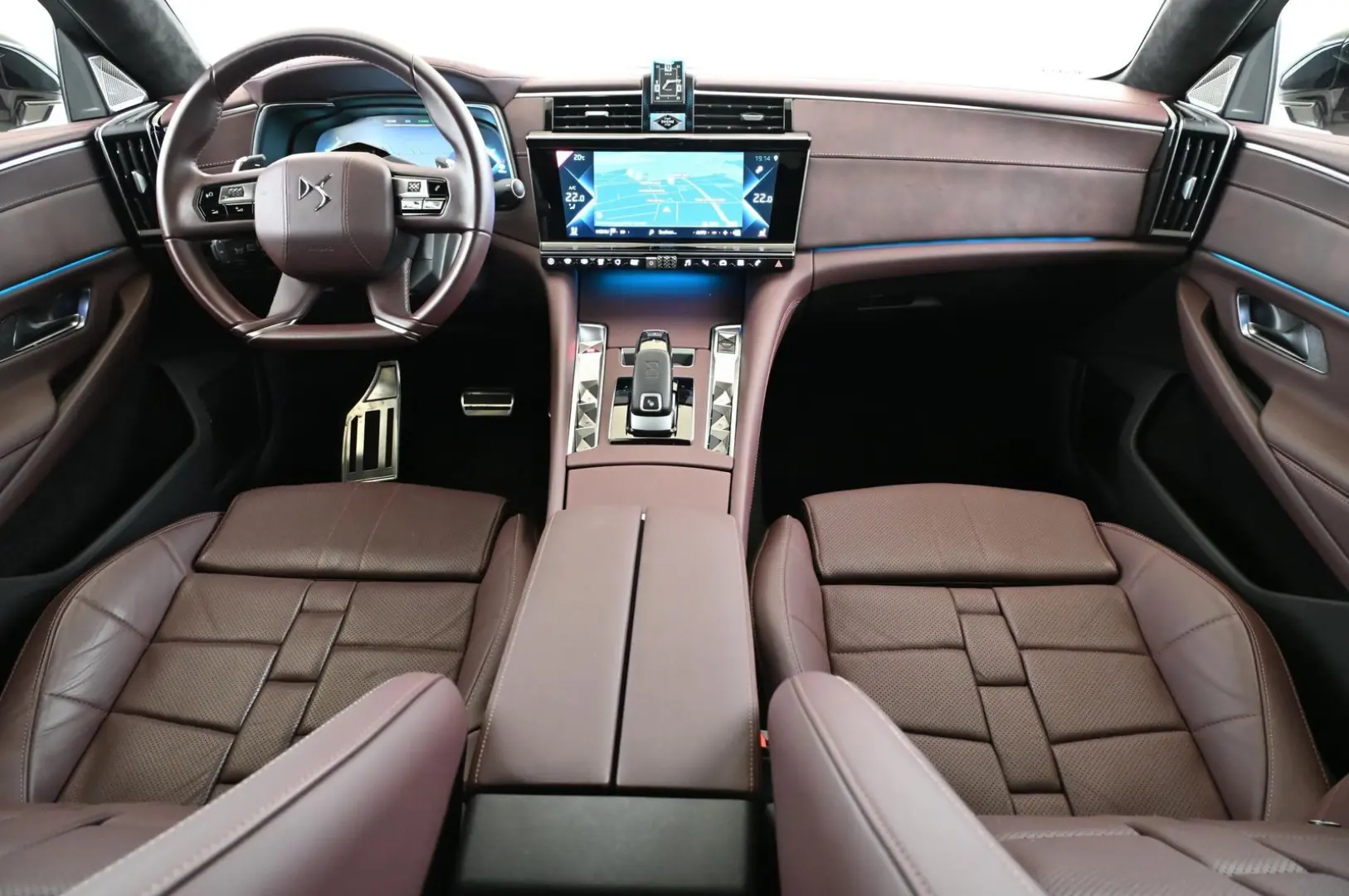 DS9 1.6 E-Tense 250 RIVOLI+ UVP 71.000 EUR