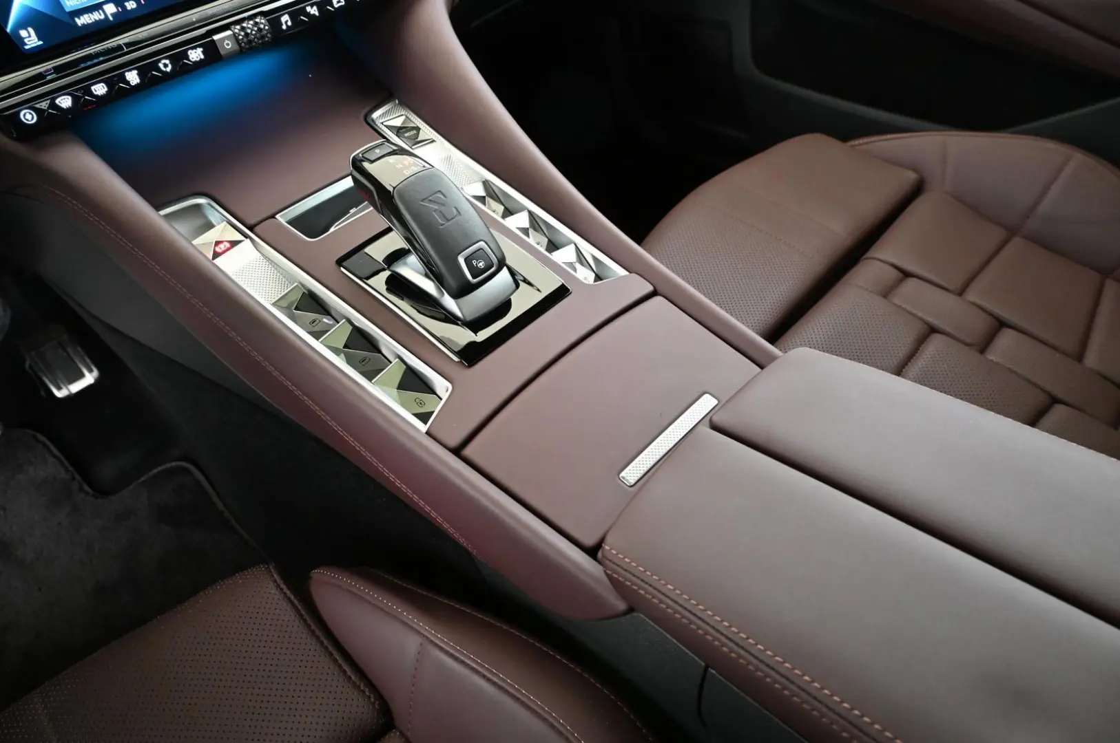 DS9 1.6 E-Tense 250 RIVOLI+ UVP 71.000 EUR