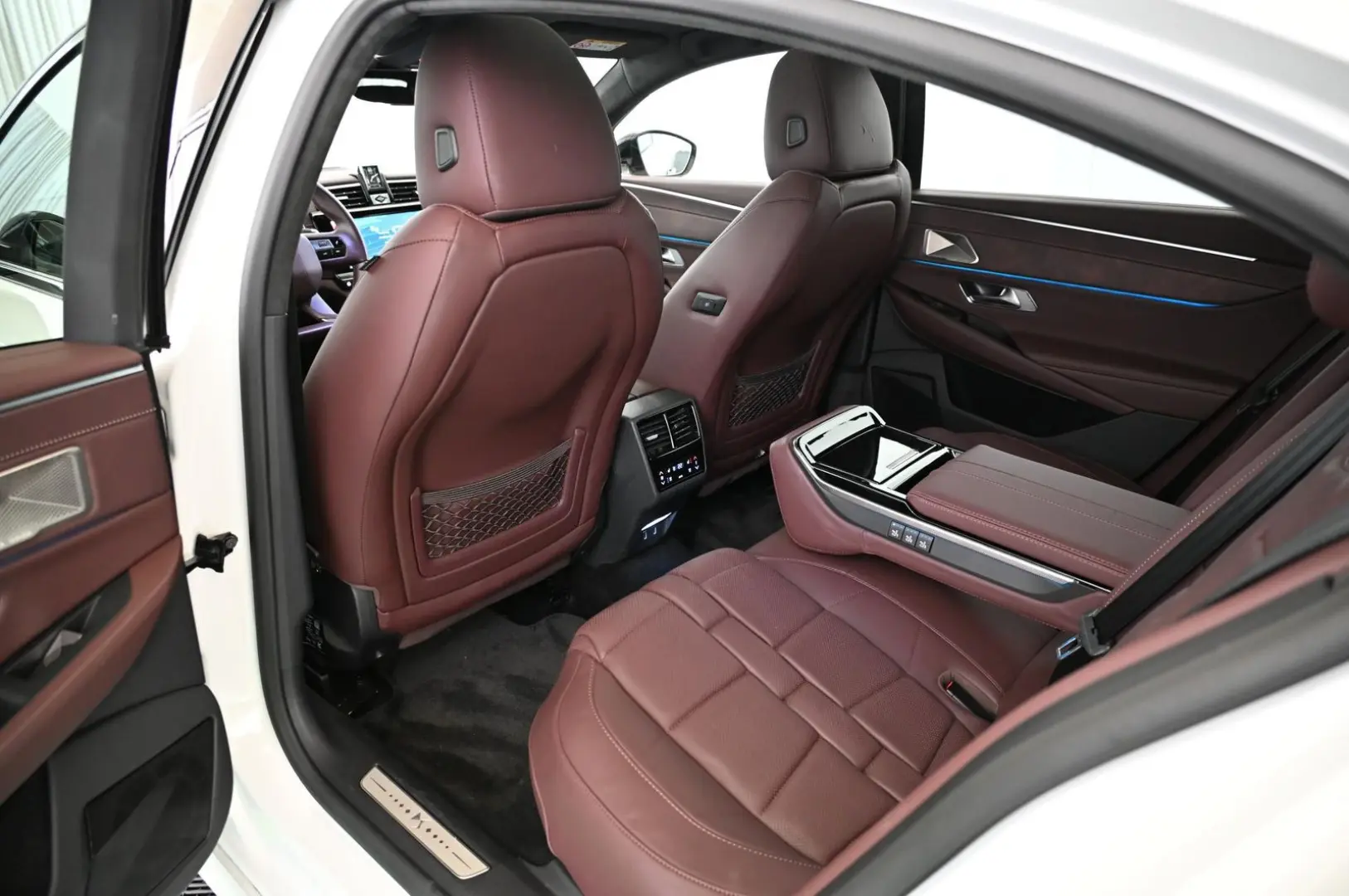 DS9 1.6 E-Tense 250 RIVOLI+ UVP 71.000 EUR