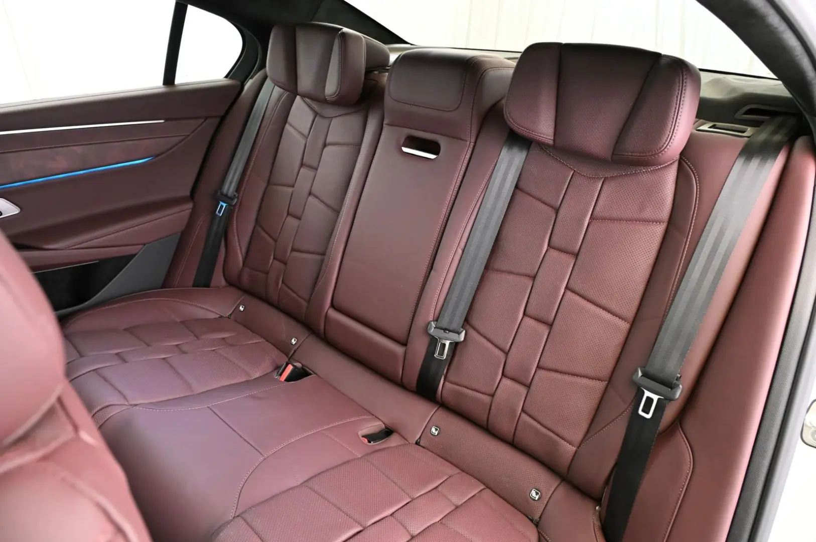 DS9 1.6 E-Tense 250 RIVOLI+ UVP 71.000 EUR