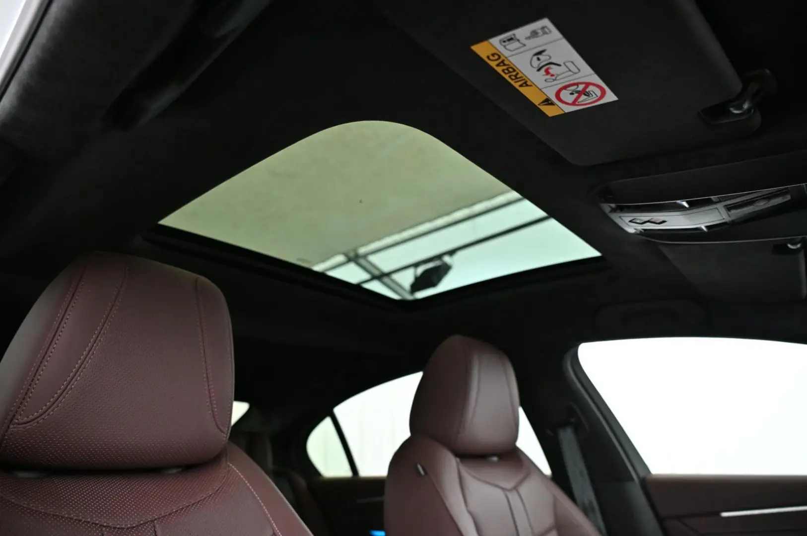 DS9 1.6 E-Tense 250 RIVOLI+ UVP 71.000 EUR
