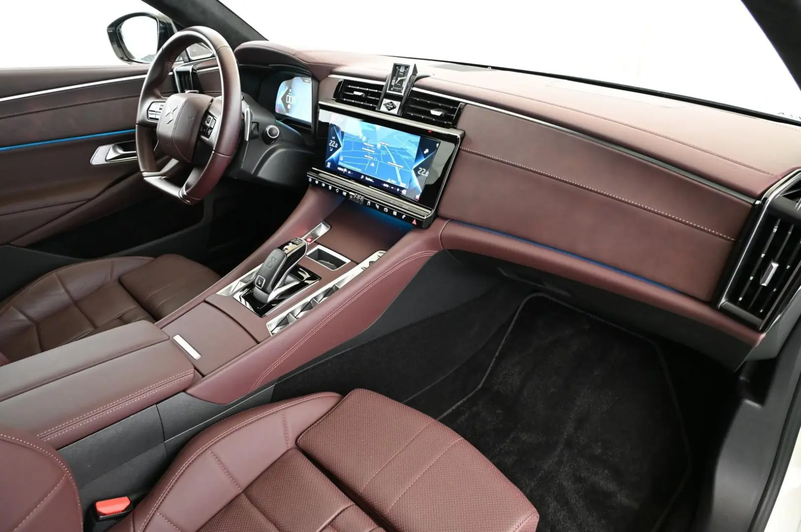 DS9 1.6 E-Tense 250 RIVOLI+ UVP 71.000 EUR