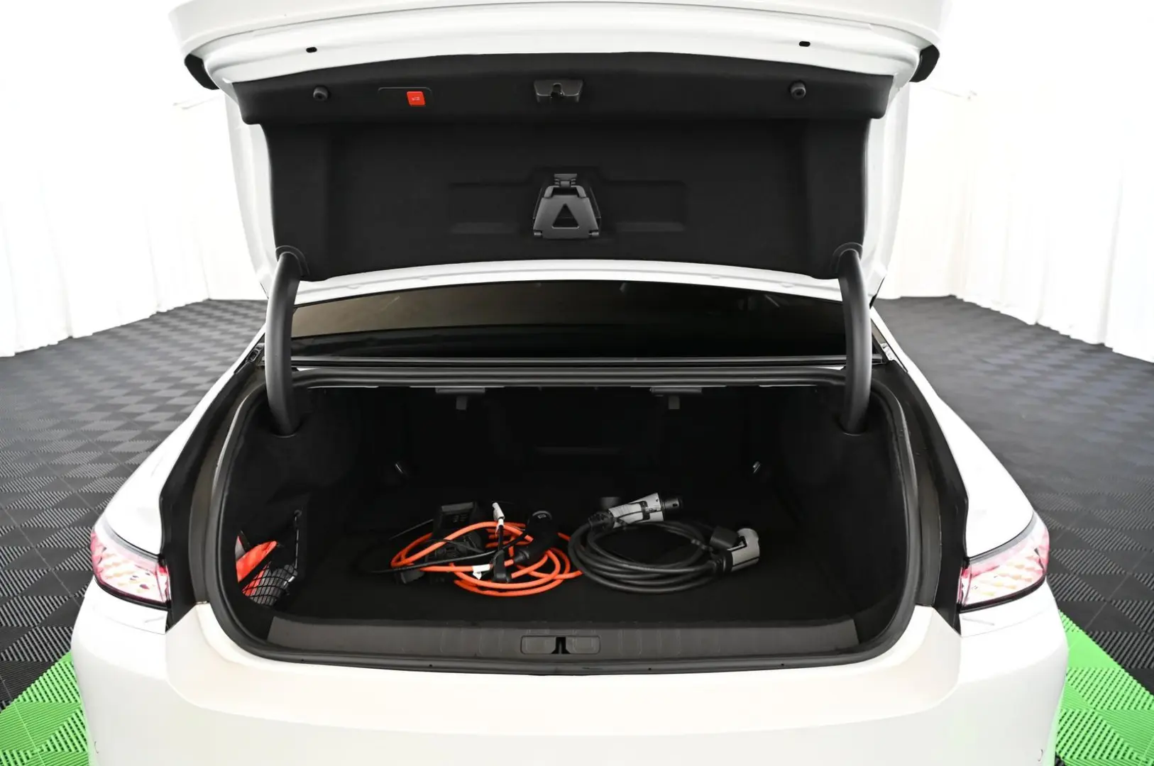 DS9 1.6 E-Tense 250 RIVOLI+ UVP 71.000 EUR