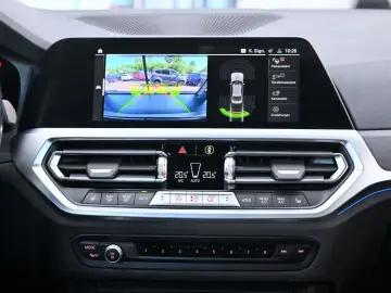 318d 8G-Autom. Sport Line NAVI Laser