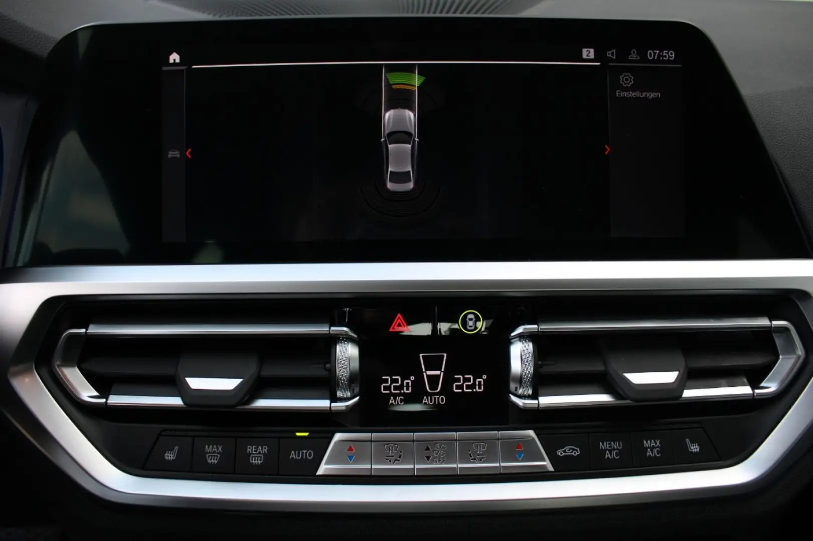 318d Limousine Sport Line Navi Live LED AHK DAB