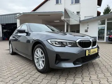 318 d Lim. LiveCockpit Sportsitz M Sport HiFi