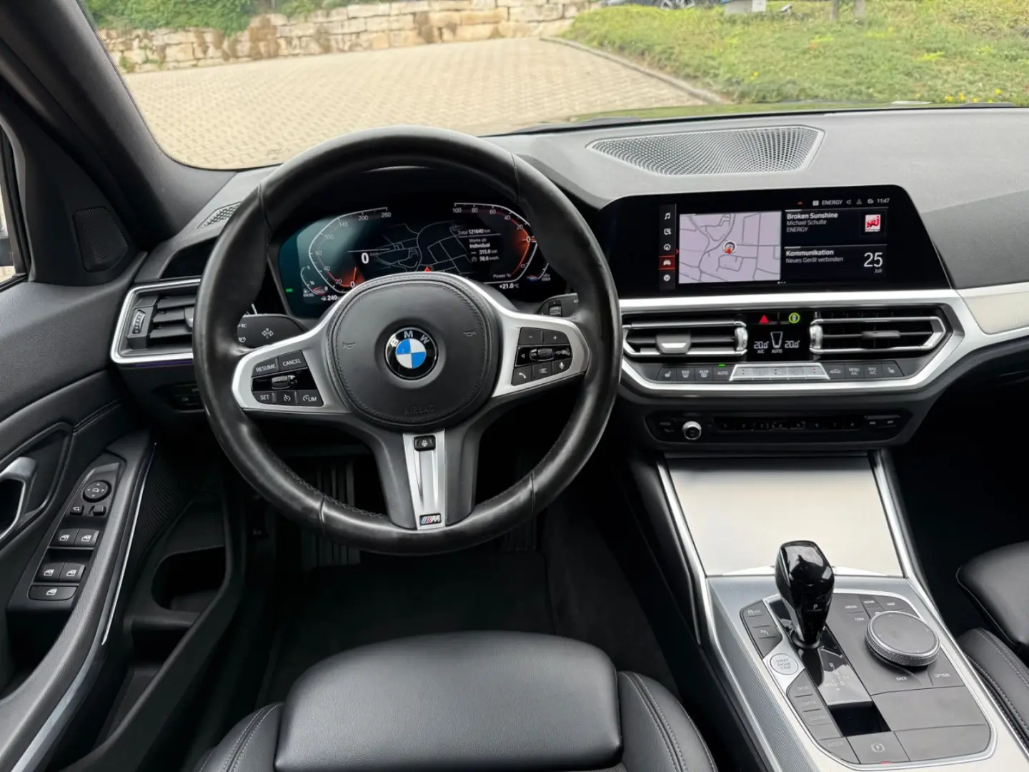 318 d Lim. LiveCockpit Sportsitz M Sport HiFi