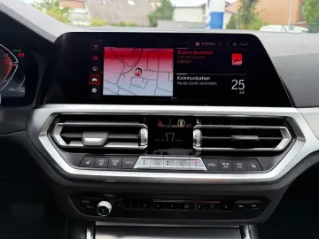 318 d Lim. LiveCockpit Sportsitz M Sport HiFi