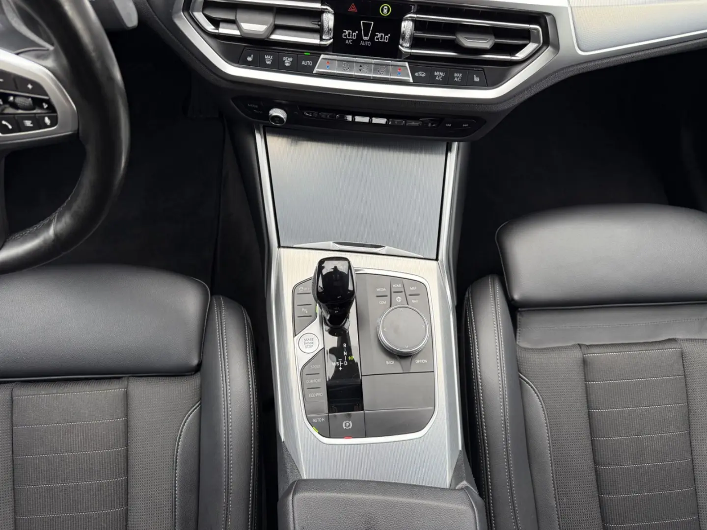 318 d Lim. LiveCockpit Sportsitz M Sport HiFi