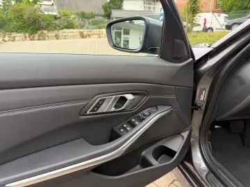 318 d Lim. LiveCockpit Sportsitz M Sport HiFi