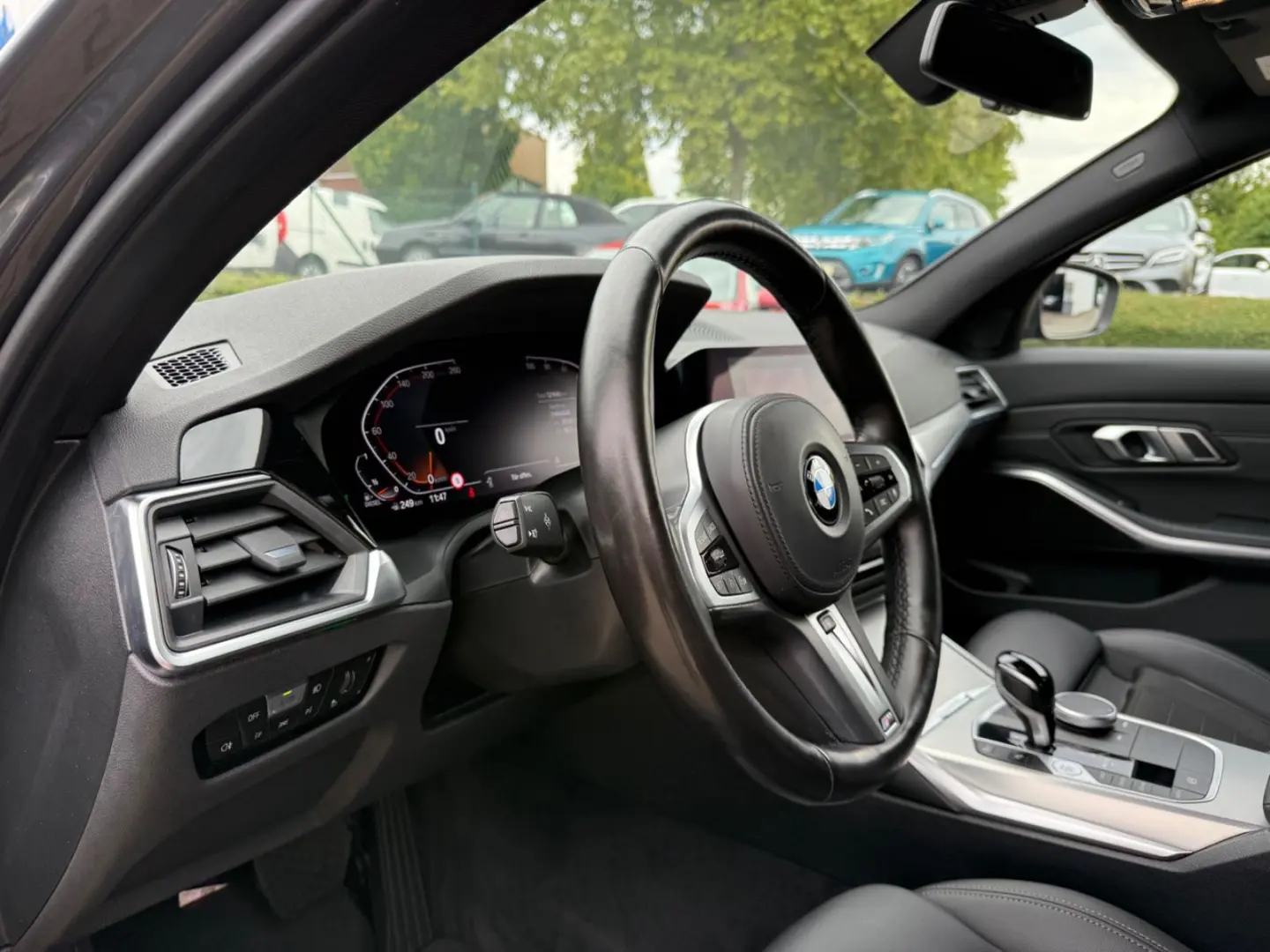 318 d Lim. LiveCockpit Sportsitz M Sport HiFi