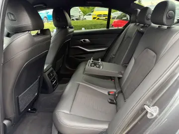 318 d Lim. LiveCockpit Sportsitz M Sport HiFi