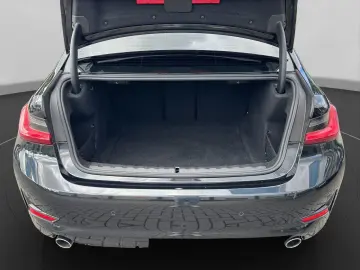 318d Limousine Navi HiFi Driving Assist