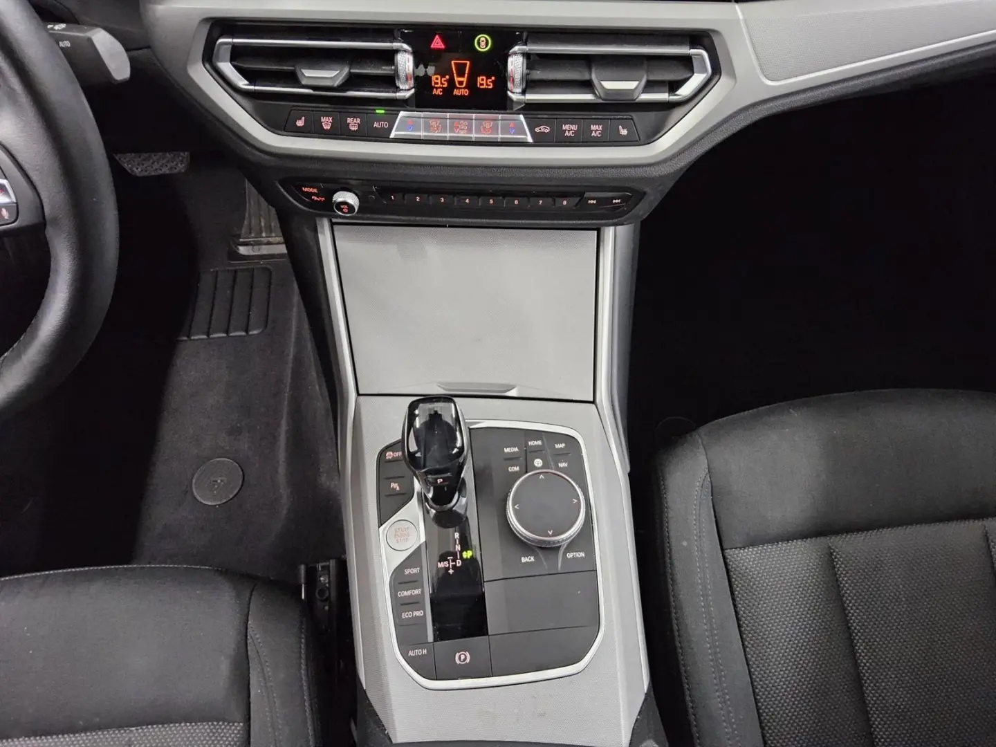318dA Advantage LC Prof. HuD Navi LED H-K