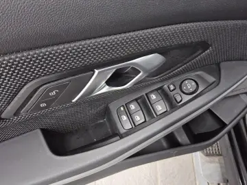 318dA Advantage LC Prof. HuD Navi LED H-K