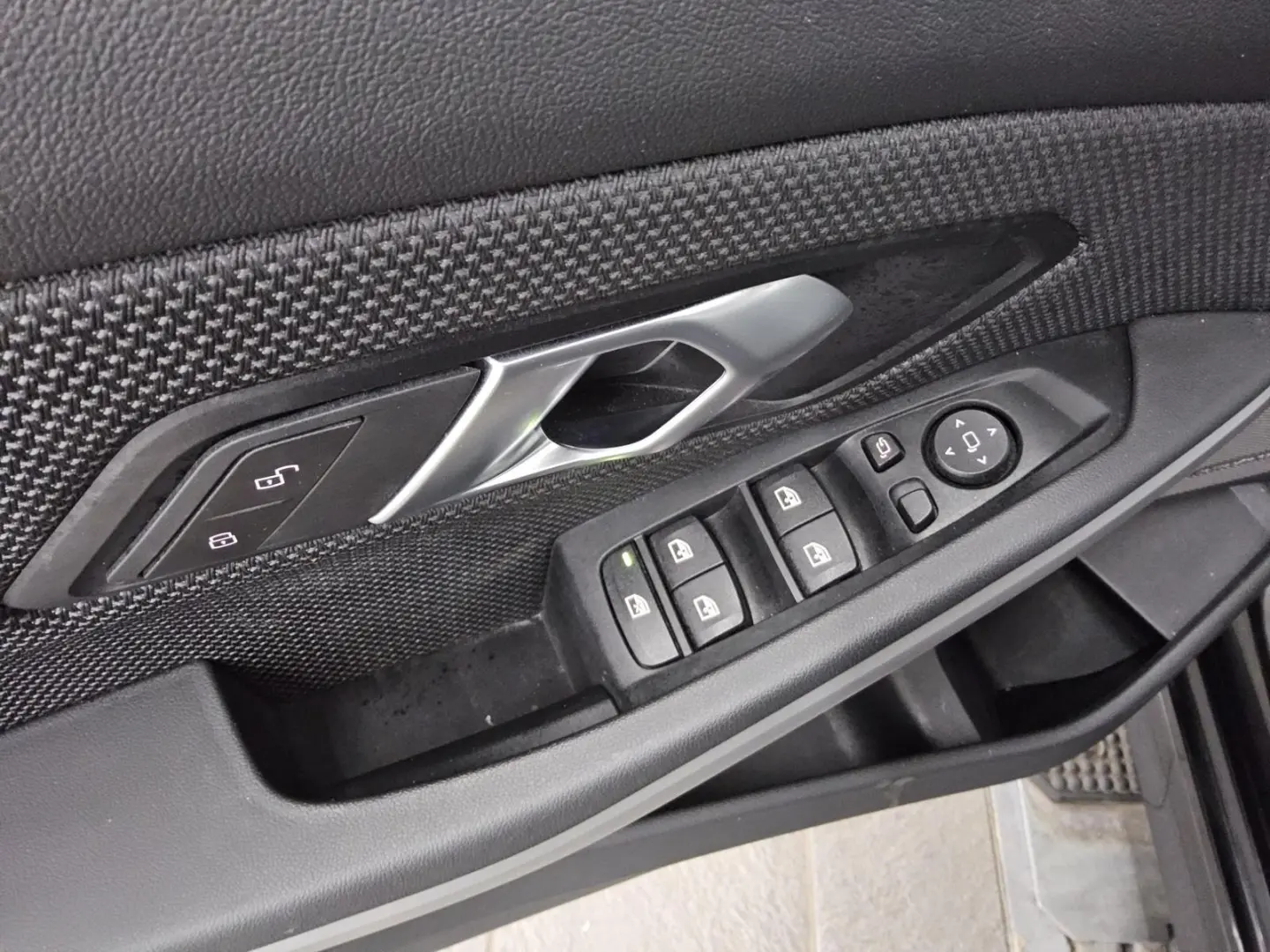 318dA Advantage LC Prof. HuD Navi LED H-K