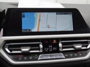 318d Autom. Head-up Klimaauto. Navigation