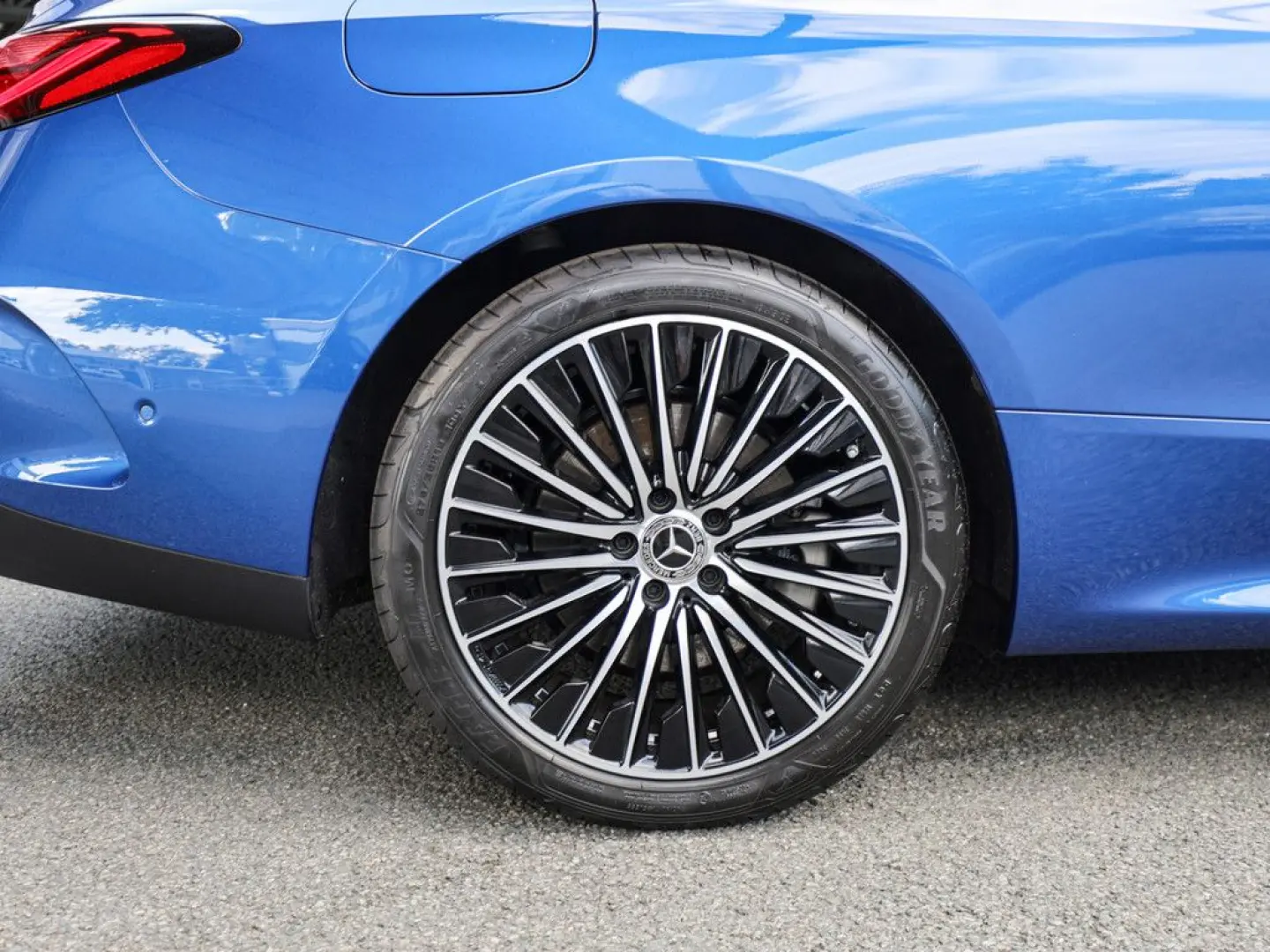 CLE 450 4M Coupé AMG Sport Distr. LED Pano HUD N