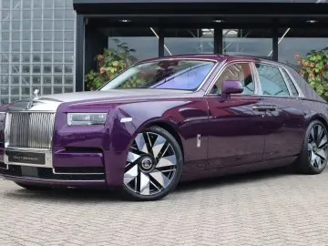 Rolls-Royce Phantom Series II  The Extrovert