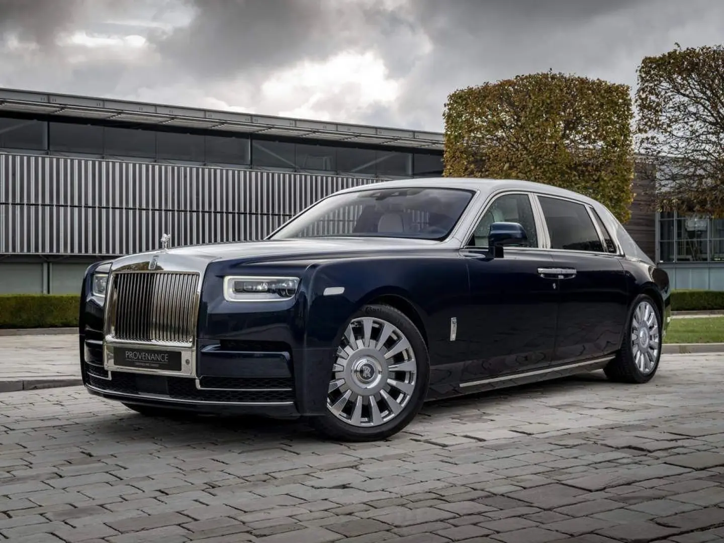 Rolls-Royce  Phantom EWB Long Wheel  Extended *Two-tone*