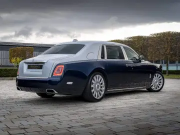 Rolls-Royce  Phantom EWB Long Wheel  Extended *Two-tone*