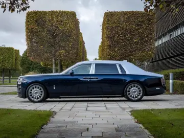 Rolls-Royce  Phantom EWB Long Wheel  Extended *Two-tone*