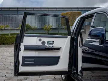 Rolls-Royce  Phantom EWB Long Wheel  Extended *Two-tone*
