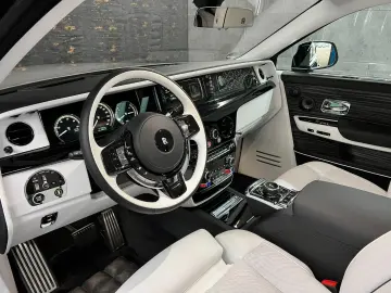Rolls-Royce Phantom SWB Extended Two-Tone FULL
