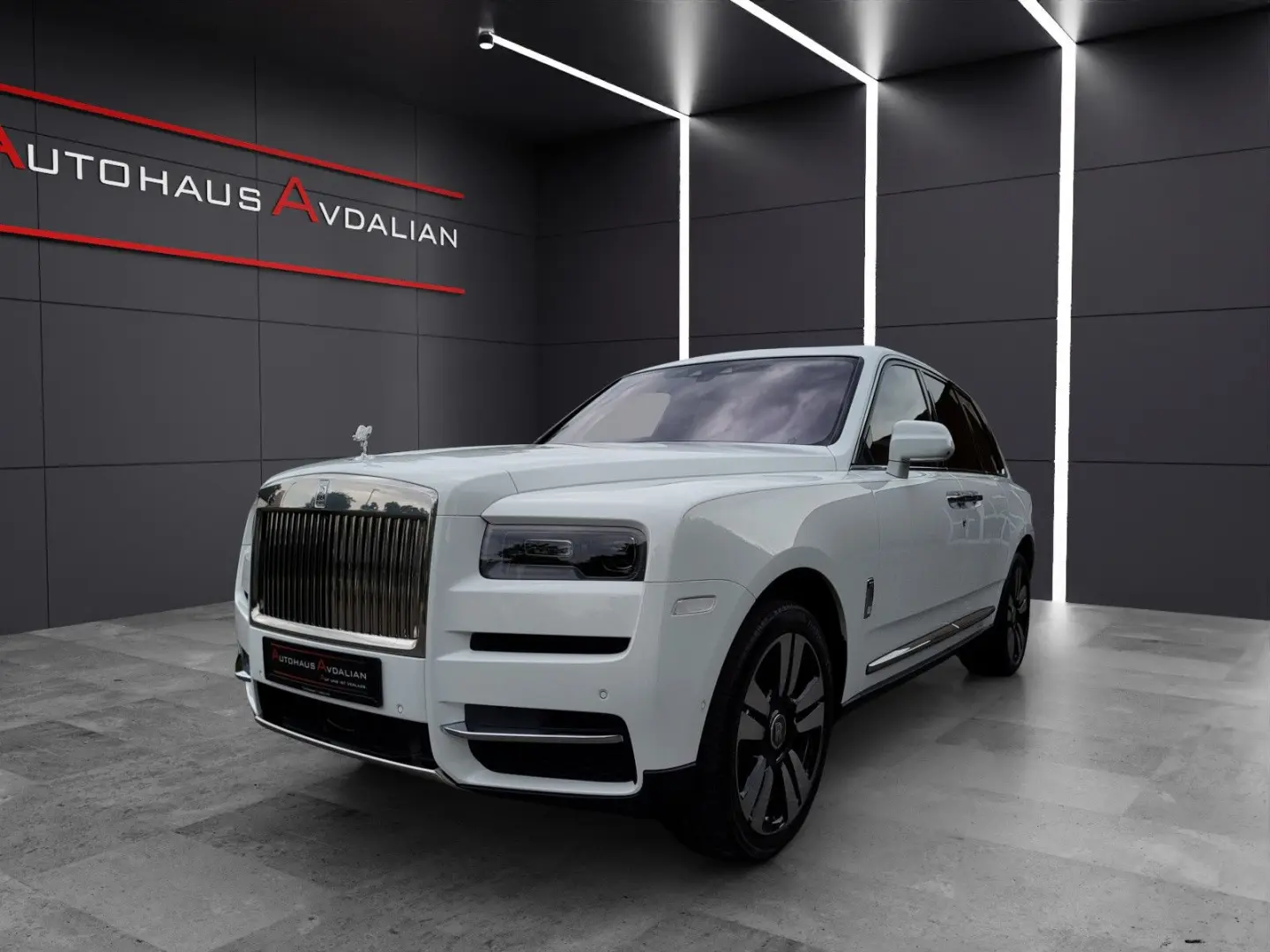 Rolls-Royce Cullinan BESPOKE-AUDIO|STARLIGHT|NIGHT-VISION|TV
