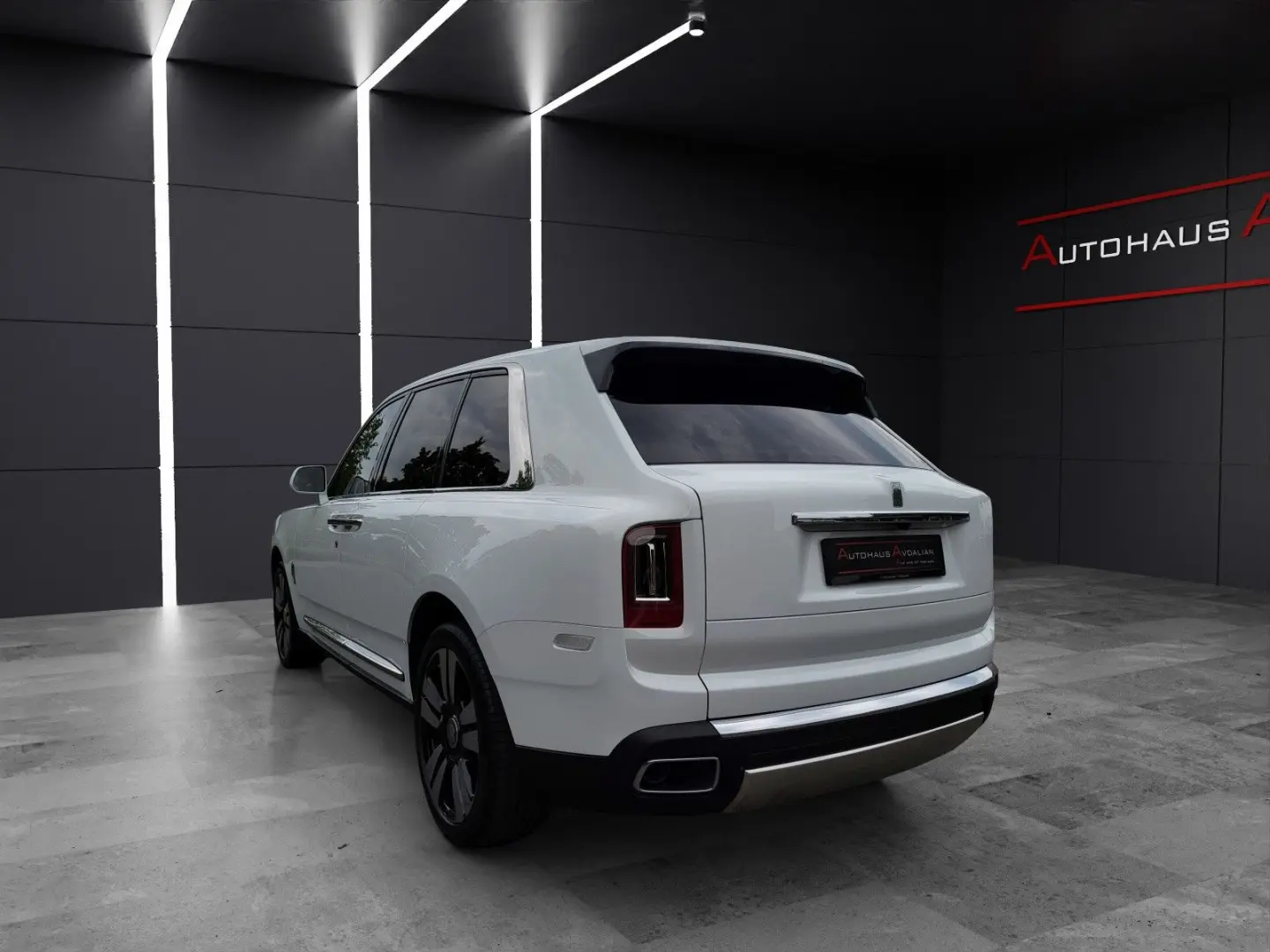 Rolls-Royce Cullinan BESPOKE-AUDIO|STARLIGHT|NIGHT-VISION|TV