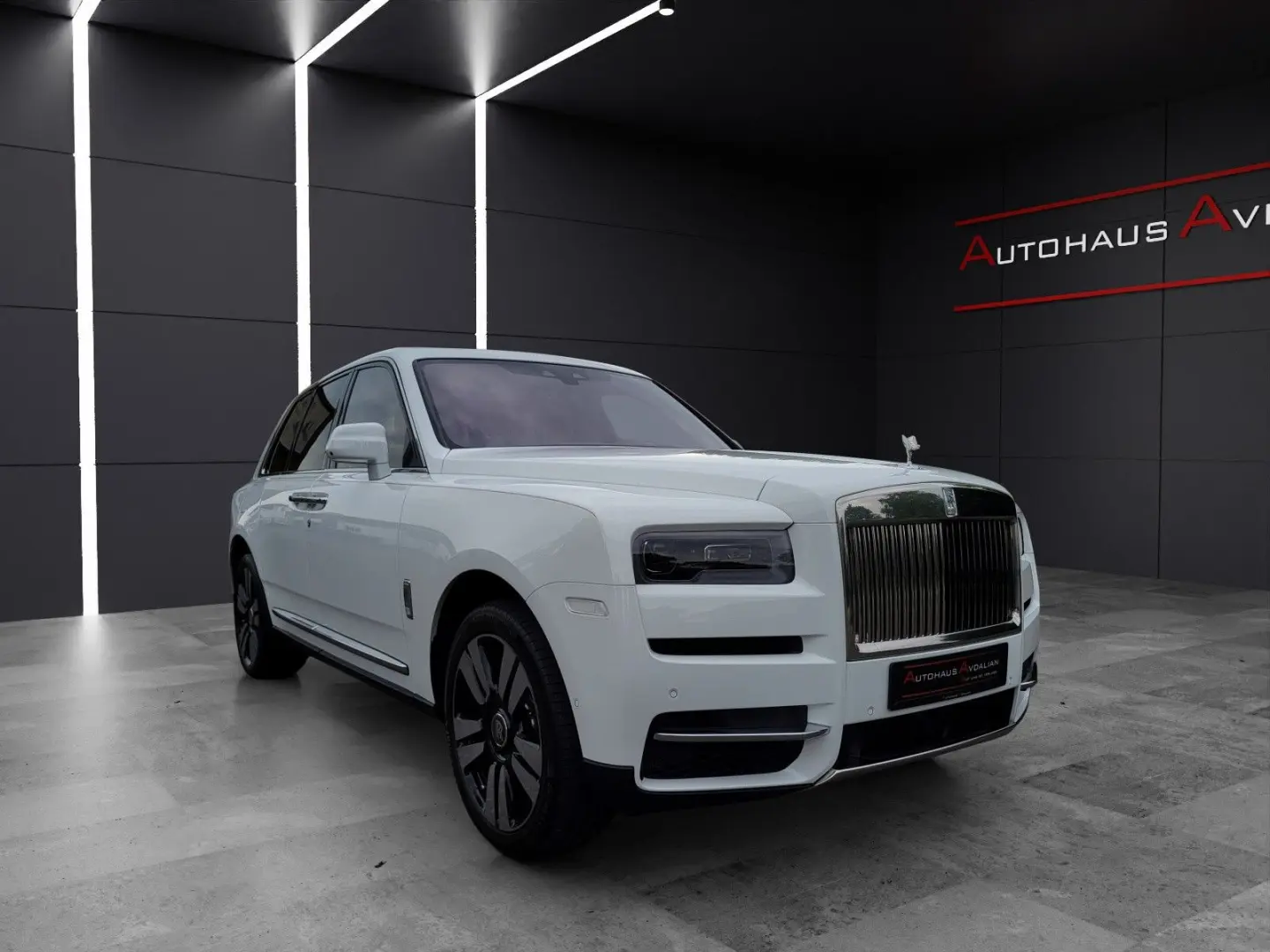 Rolls-Royce Cullinan BESPOKE-AUDIO|STARLIGHT|NIGHT-VISION|TV