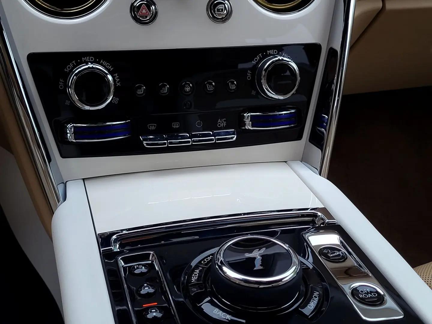 Rolls-Royce Cullinan BESPOKE-AUDIO|STARLIGHT|NIGHT-VISION|TV