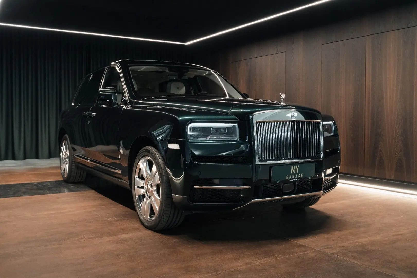 Rolls-Royce Cullinan Full Spec - Dark Emerald Green