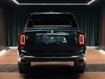 Rolls-Royce Cullinan Full Spec - Dark Emerald Green