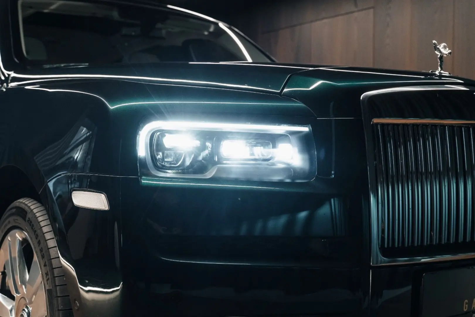 Rolls-Royce Cullinan Full Spec - Dark Emerald Green