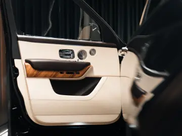 Rolls-Royce Cullinan Full Spec - Dark Emerald Green