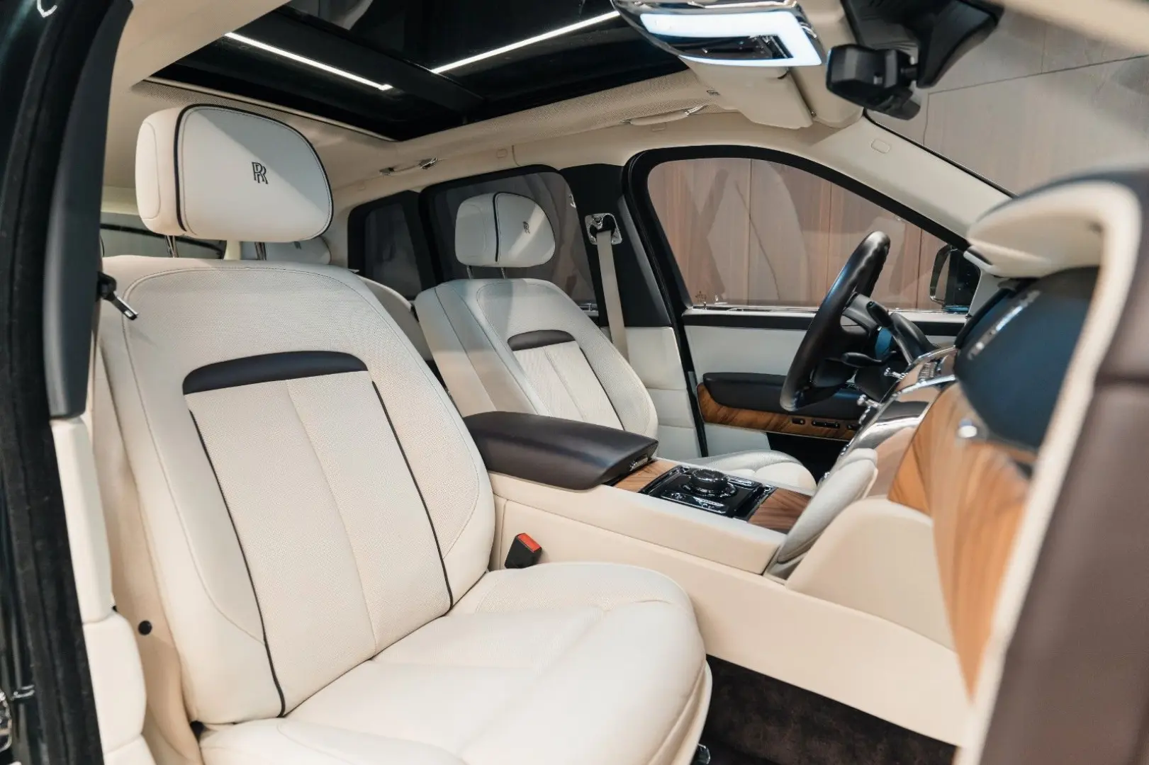 Rolls-Royce Cullinan Full Spec - Dark Emerald Green