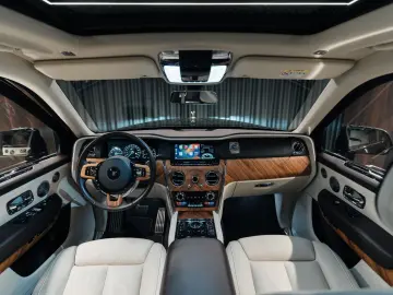 Rolls-Royce Cullinan Full Spec - Dark Emerald Green