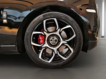 Rolls-Royce Cullinan Black Badge / PANO / MASSAGE / AUDIO