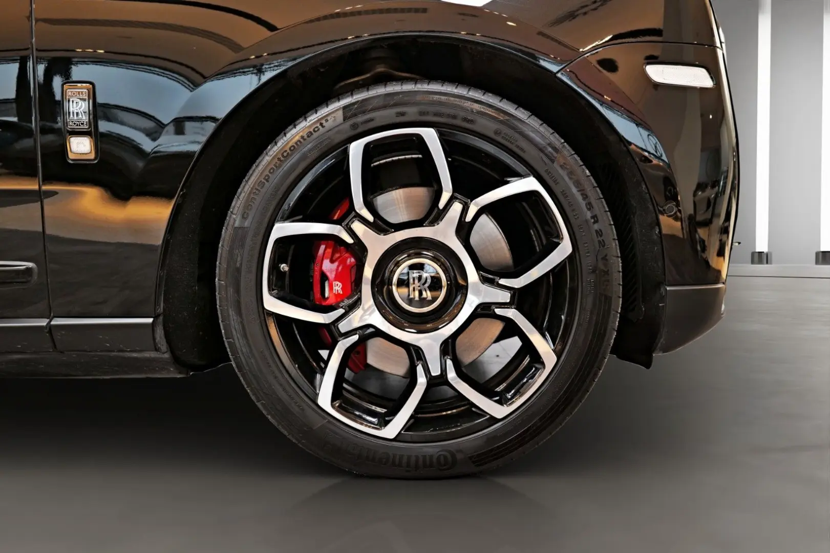 Rolls-Royce Cullinan Black Badge / PANO / MASSAGE / AUDIO