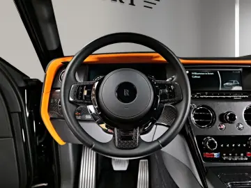 Rolls-Royce Cullinan Black Badge / PANO / MASSAGE / AUDIO