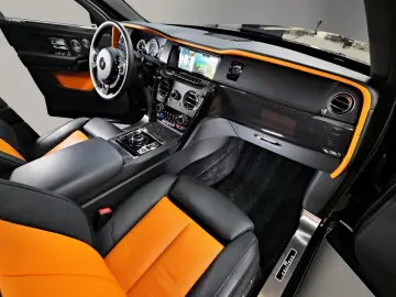 Rolls-Royce Cullinan Black Badge / PANO / MASSAGE / AUDIO