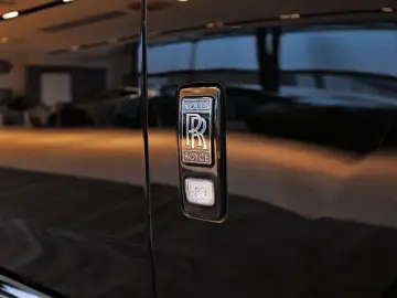 Rolls-Royce Cullinan Black Badge / PANO / MASSAGE / AUDIO