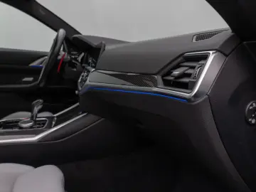 BMW M4 xD Coupé Competition Kamera HUD H/K