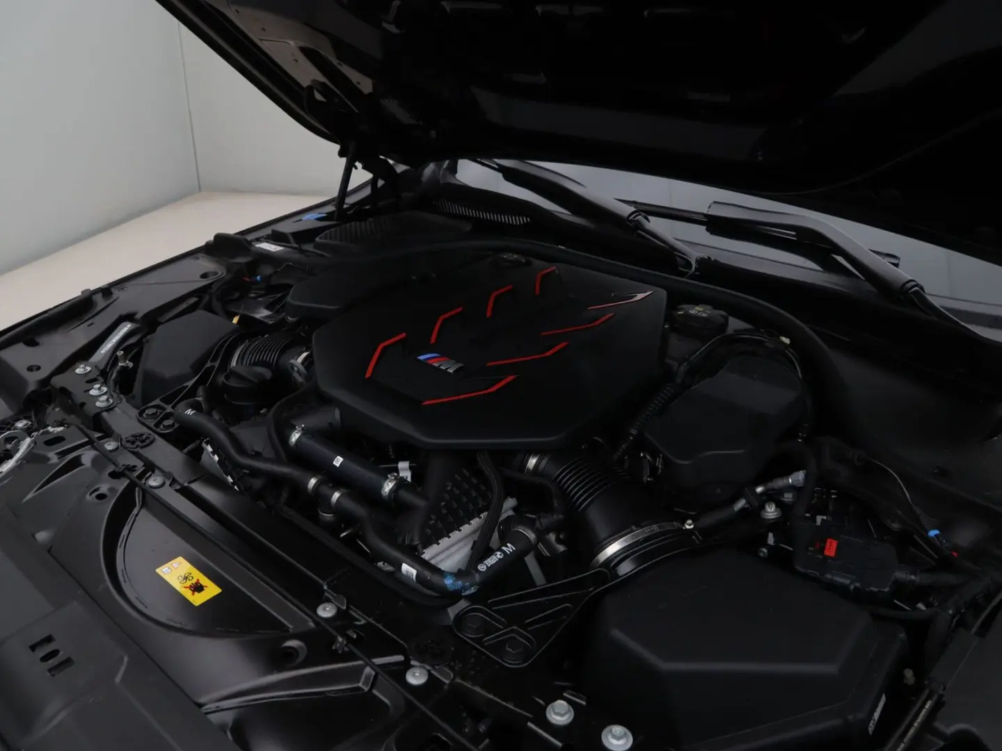 BMW M5 Sedan - Carbon Pack