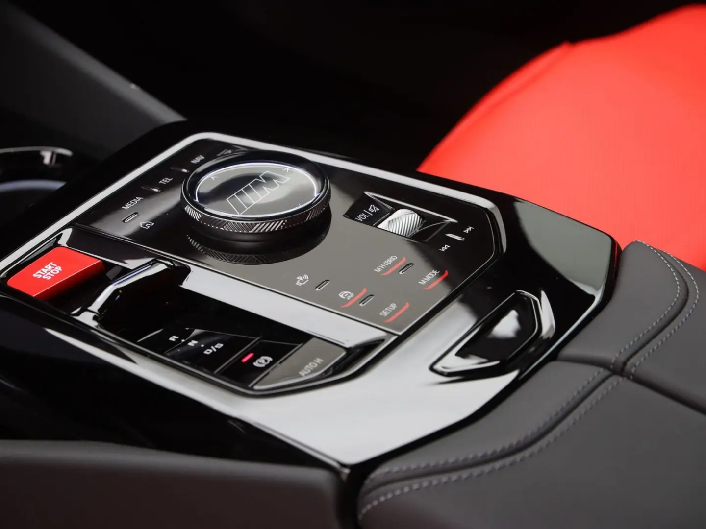 BMW M5 Sedan - Carbon Pack