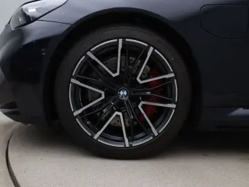 BMW M5 Sedan - Carbon Pack