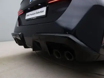 BMW M5 Sedan - Carbon Pack